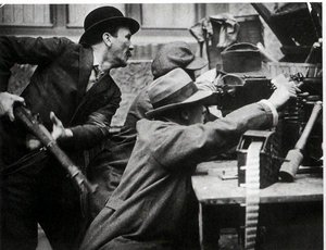 Click on image to see full-sized version Left Communists fight in the German Revolution