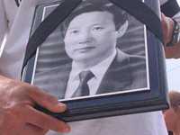 Kyoung Hae Lee died Canc�n 2003. He set fire to himself in an act of protest against neo-liberal globalisation. His was not the first death nor the last.