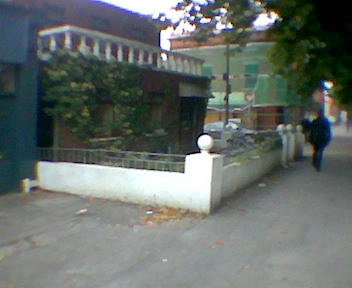 Click on image to see full-sized version Eileen the fence's house.