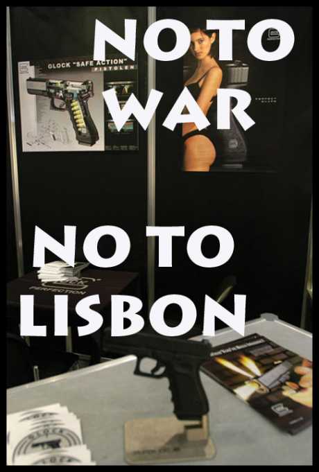 Happiness is a Warm Gun - Arms trade show, London, 2003. � Paul Mattsson