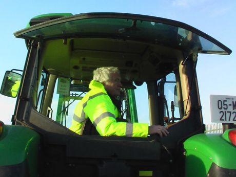 T.J. Carey, is the local contractor of tractors to Shell. His involvement in carrying out dirty work for Shell can be seen clearly here: http://www.youtube.com/watch?v=C9Z-E-Im3n4