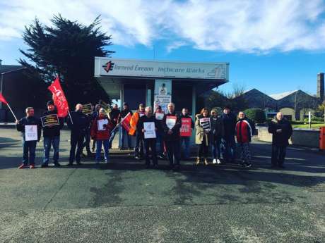 Click on image to see full-sized version inchicore_rail_strike_jen.jpg