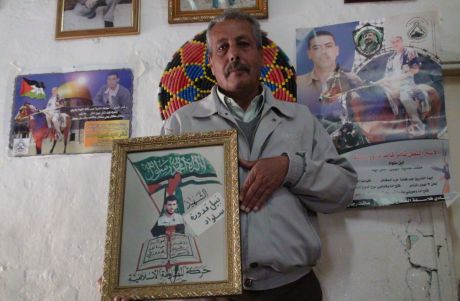 Father of Thaer Hamad; Kayed