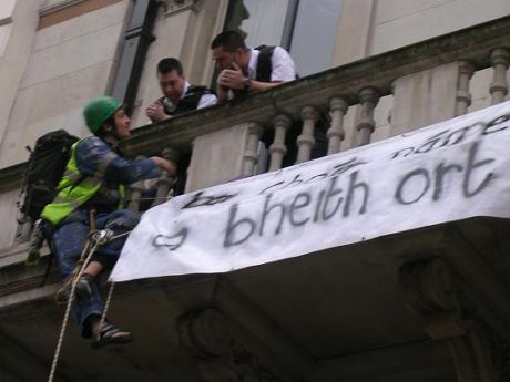 C�mon lad its egg and chips down the station