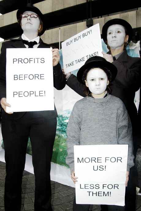 Click on image to see full-sized version davos_photo_protest_jan_26_3c.jpg