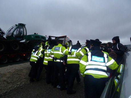 Garda� hemming in assembled supporters