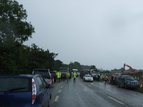Traffic coming from Dublin side stopped by machines