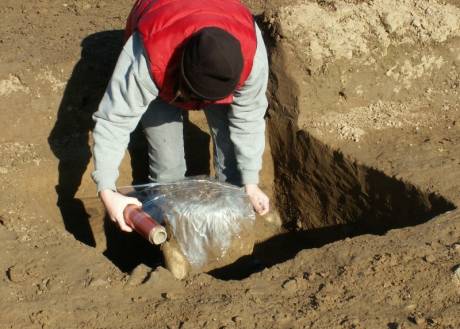 Removal of Cremation Urn- Ardsallagh ( from Savetara.com photobucket)