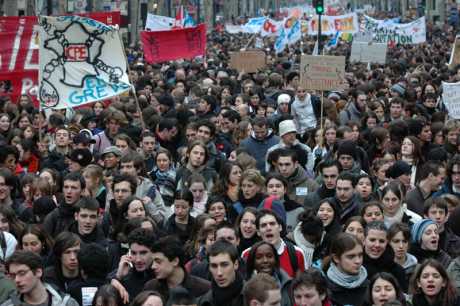 french youth pack the streets of paris, tuesday 7th march