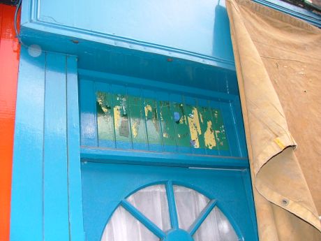 Click on image to see full-sized version Door sign removed