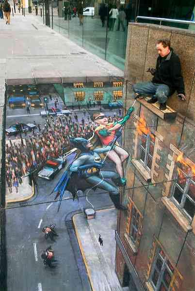 Click on image to see full-sized version streetart290806_402x600.jpg