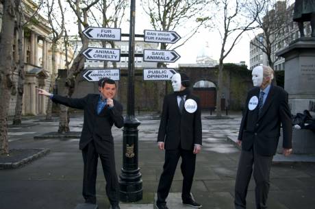 Minister McEntee giving directions to Labour and Fine Gael